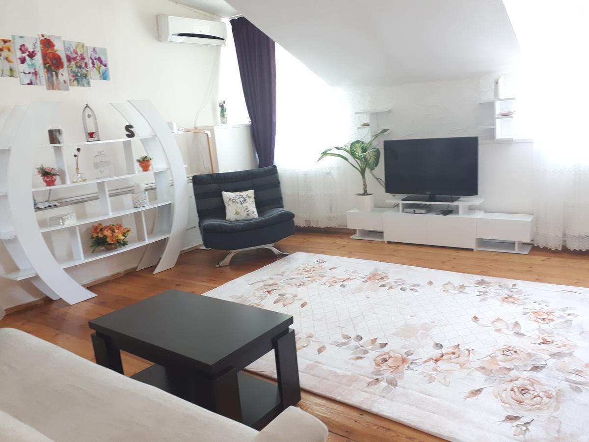 Apartamento Karin House Tiflis Exterior foto